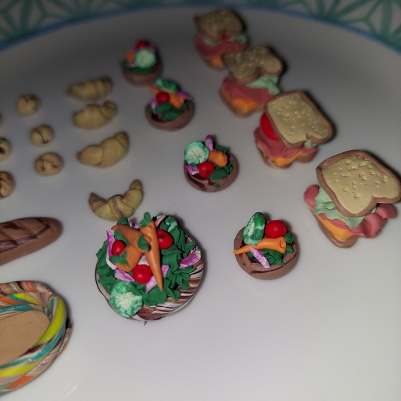 Mini polymer clay sandwich, salad and breads - Picture 4 of 6